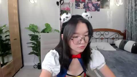 Yuki online show from July 23, 2:36 pm
