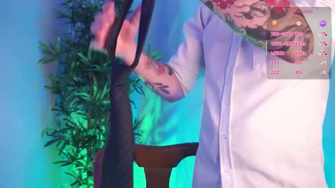 t0ny_wylie online show from November 26, 10:23 am