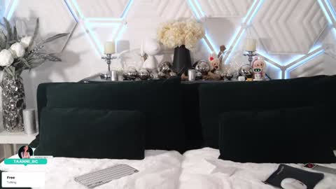 TAANNI online show from February 3, 4:55 pm