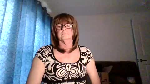 Tabby online show from November 16, 8:00 pm