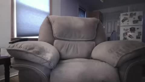 tacrunner66_ online show from April 15, 2:42 pm