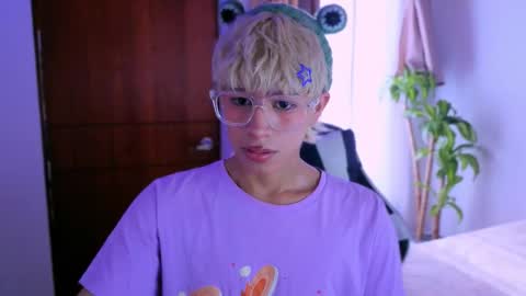 taichi online show from December 2, 8:18 pm