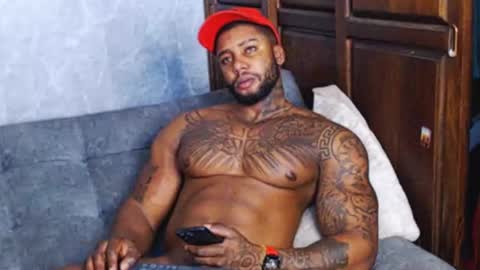 Tairon Tucke online show from January 30, 5:30 am