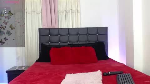 taliana  modelo independiente online show from October 21, 1:11 am