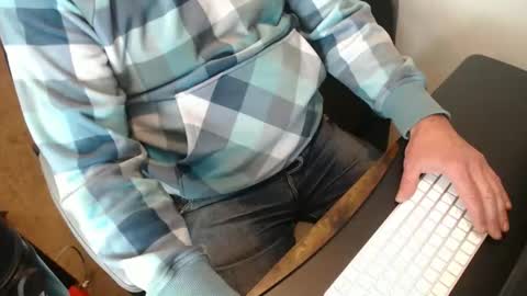 tallguy4unow online show from March 3, 9:44 pm