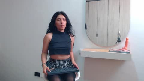 Hi im sara online show from April 1, 2:12 am