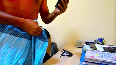 tamilan_da75 online show from January 25, 8:00 am