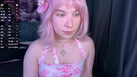 Lola online show from December 20, 7:10 pm