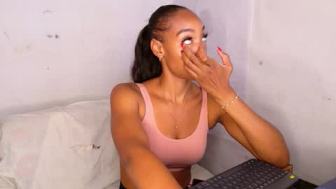 tamylynn online show from April 11, 3:27 pm