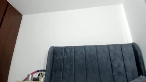 tara__ online show from June 25, 12:32 pm