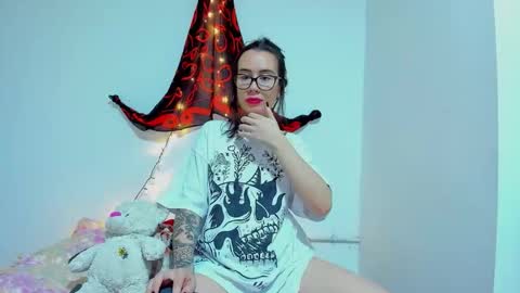 Tara online show from February 9, 11:51 pm