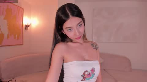 Tara Lawrence online show from November 11, 2:36 am