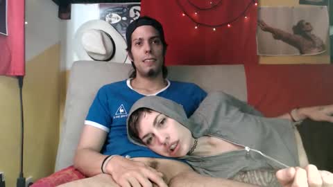 T  J   online show from April 25, 7:32 am