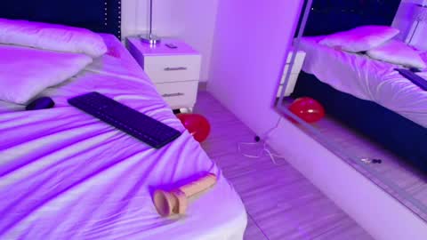 tata_and_michi online show from February 15, 6:33 am