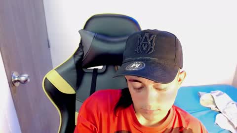 T A T A N online show from November 15, 8:21 pm