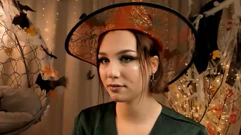 Tate online show from October 31, 6:19 pm