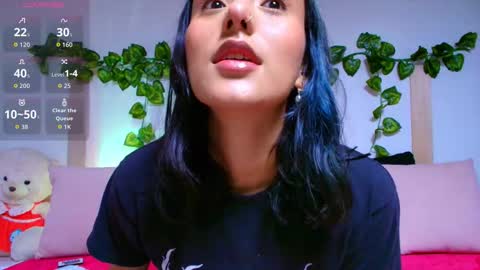 Snapshot of tati_cardenas chatting on October 17, 5:33 am AME online show from October 17, 5:33 am