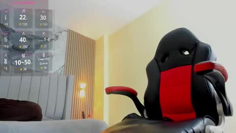 T A T I  online show from March 4, 7:44 pm