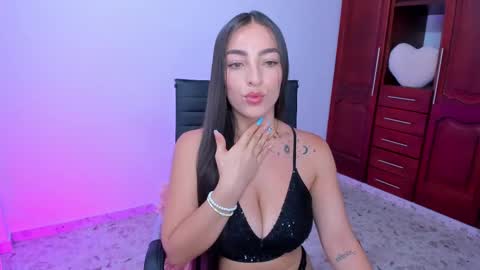 Tatiana Lopez online show from February 25, 9:15 pm