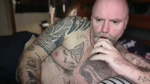 Tattooeddilf 01 online show from April 4, 2:18 am