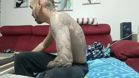 Tatuado20cm online show from February 5, 6:28 am