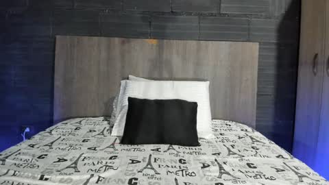 Snapshot of taurus_boy1 chatting on February 8, 11:55 pm  T A U R U S  online show from February 8, 11:55 pm