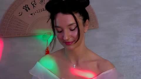 TayaKayan online show from March 30, 2:06 pm