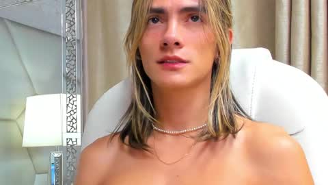 tayler_swift1 online show from January 14, 4:25 am