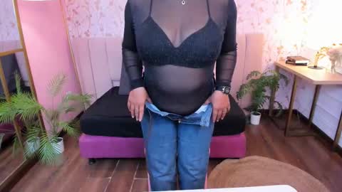 Taylor Bennet online show from March 7, 12:05 pm