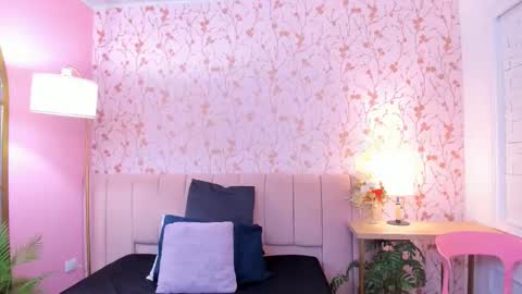 Taylor Bennet online show from February 3, 11:58 am