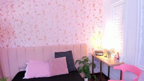 Taylor Bennet online show from March 6, 12:04 pm