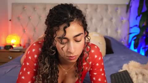 taylormichell online show from February 5, 7:17 pm