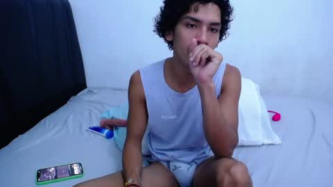 Tayron online show from March 3, 5:20 pm