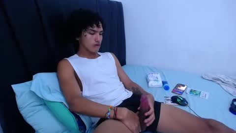 Tayron online show from February 1, 4:22 pm