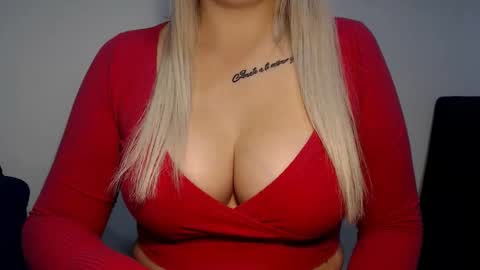 Snapshot of teeyara_ chatting on October 8, 7:25 am Teeyara  online show from October 8, 7:25 am