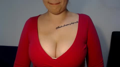 Snapshot of teeyara_ chatting on October 2, 7:56 pm Teeyara  online show from October 2, 7:56 pm