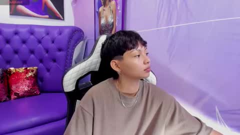 Snapshot of tefi_meow chatting on October 1, 11:53 am Stefani  online show from October 1, 11:53 am