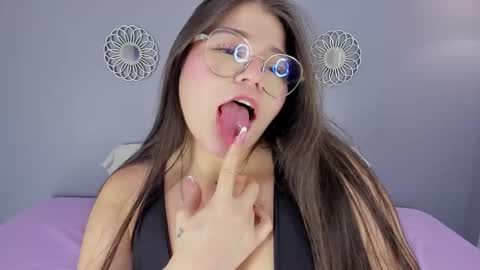 Abby  online show from February 1, 11:35 pm