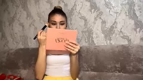 Ariana online show from February 22, 3:58 pm