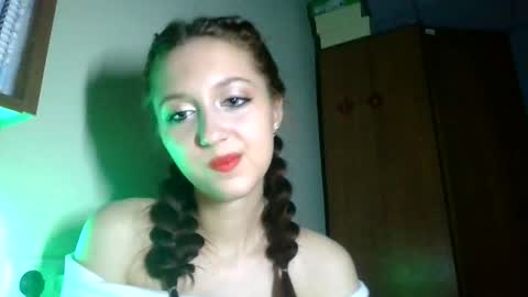 temptingvision online show from March 7, 4:00 pm