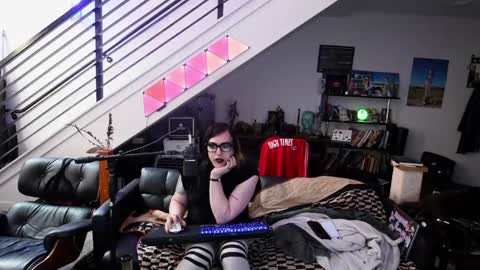 tonyatorch online show from May 18, 4:02 pm
