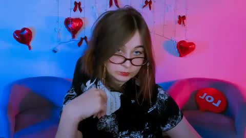 your love online show from April 30, 8:03 pm