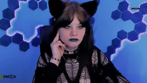 tessa_tea online show from May 10, 9:15 am