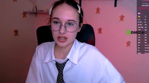 tessa_tea online show from January 7, 8:47 pm
