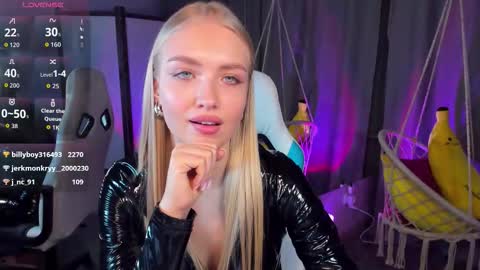 TessaHamilton online show from February 14, 2:42 pm