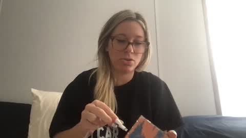 Snapshot of texas_blonde chatting on September 12, 5:37 pm Daphne Summers online show from September 12, 5:37 pm