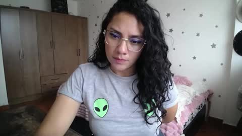    online show from November 25, 6:18 pm