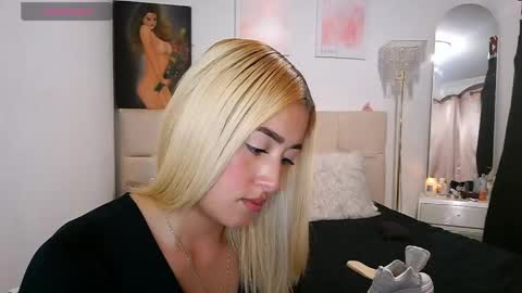   online show from June 8, 8:43 pm