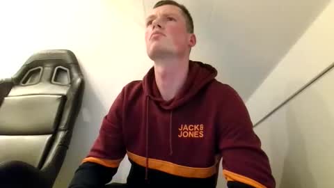 Dennis online show from November 20, 9:23 pm