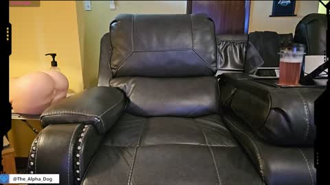 Snapshot of the_alpha_dog_xxx chatting on February 1, 5:47 pm the_alpha_dog_xxx online show from February 1, 5:47 pm